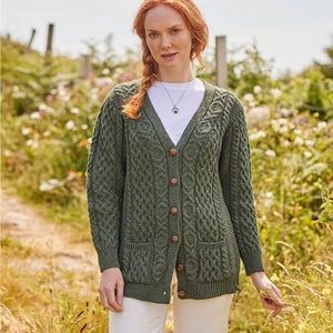 The Irish Store Aran Boyfriend Cardigan 100% Merino Wool Size M